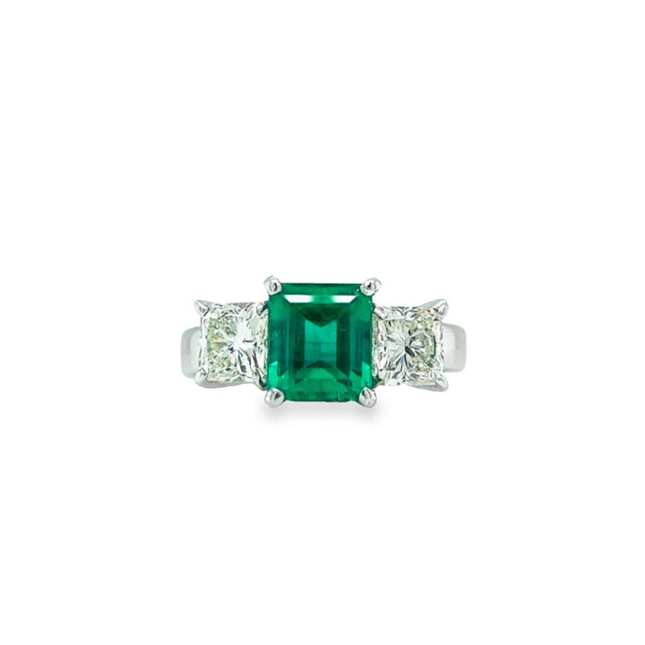 EMERALD COCKTAIL RING