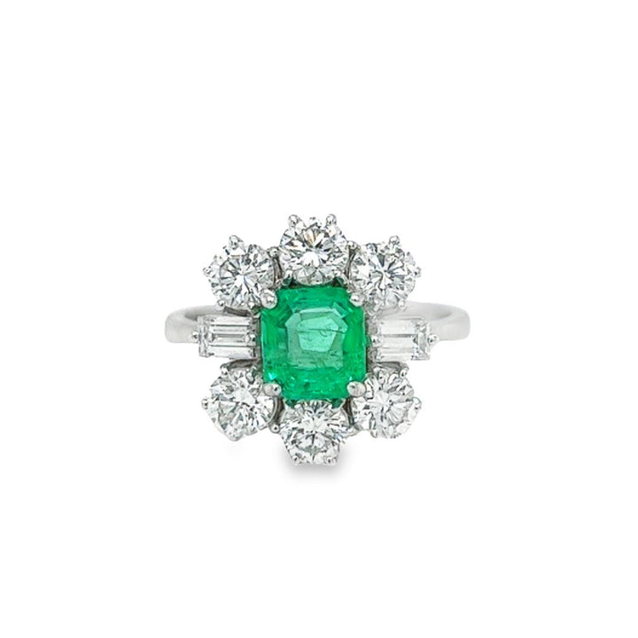 COCKTAIL EMERALD RING