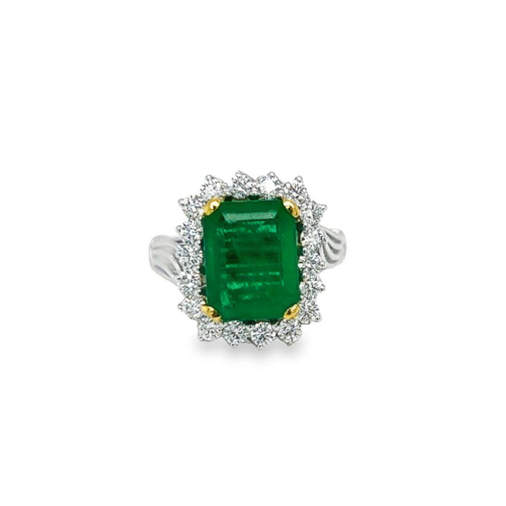 EMERALD COCKTAIL RING