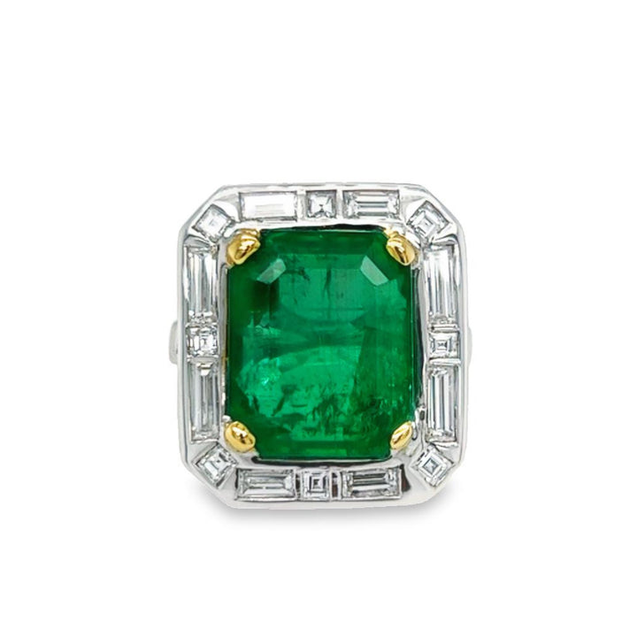 EMERALD COCKTAIL RING