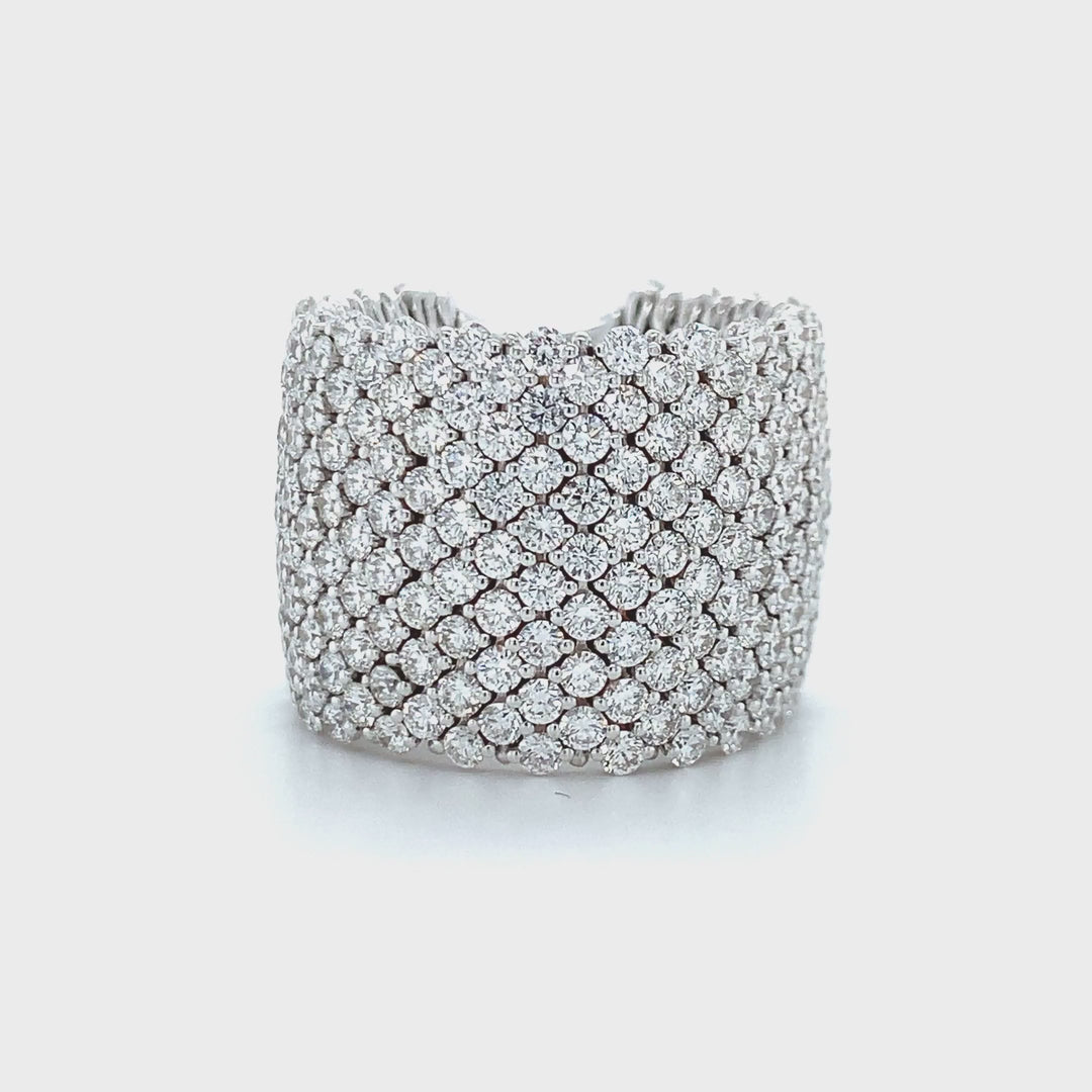 FLEXIBLE DIAMONDS BAND RING