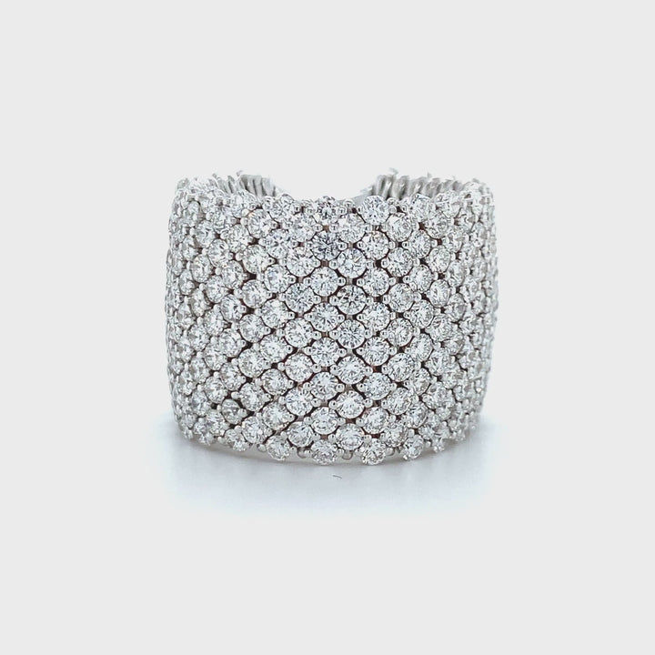 FLEXIBLE DIAMONDS BAND RING