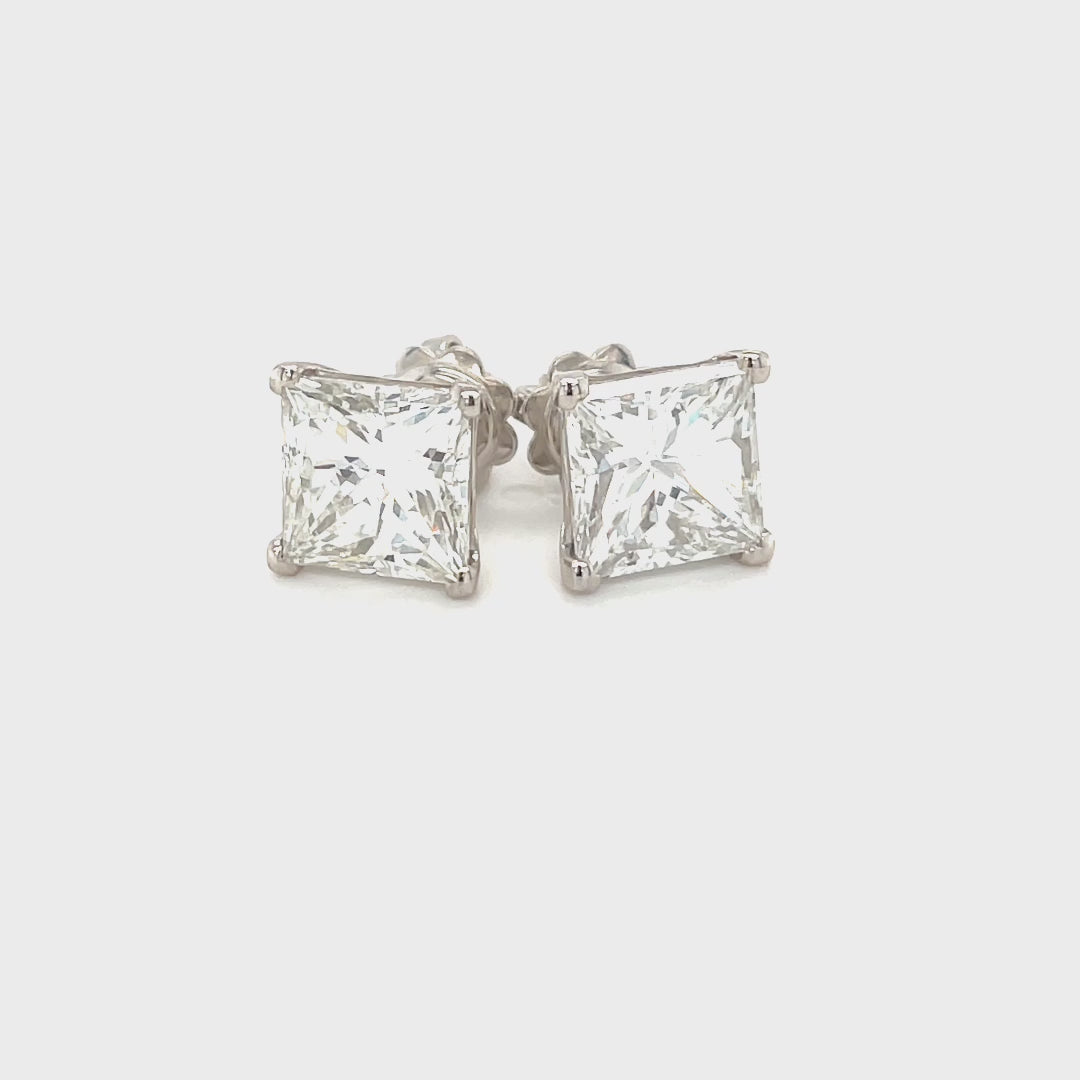 DIAMOND STUD EARRINGS