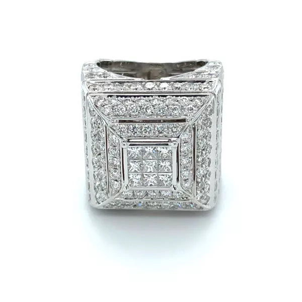 SIGNET DIAMOND RING